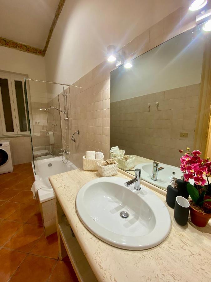Апартаменты Urban Poet Retreat - Casa Di Vincenzo E Andrea 2 Палермо Экстерьер фото